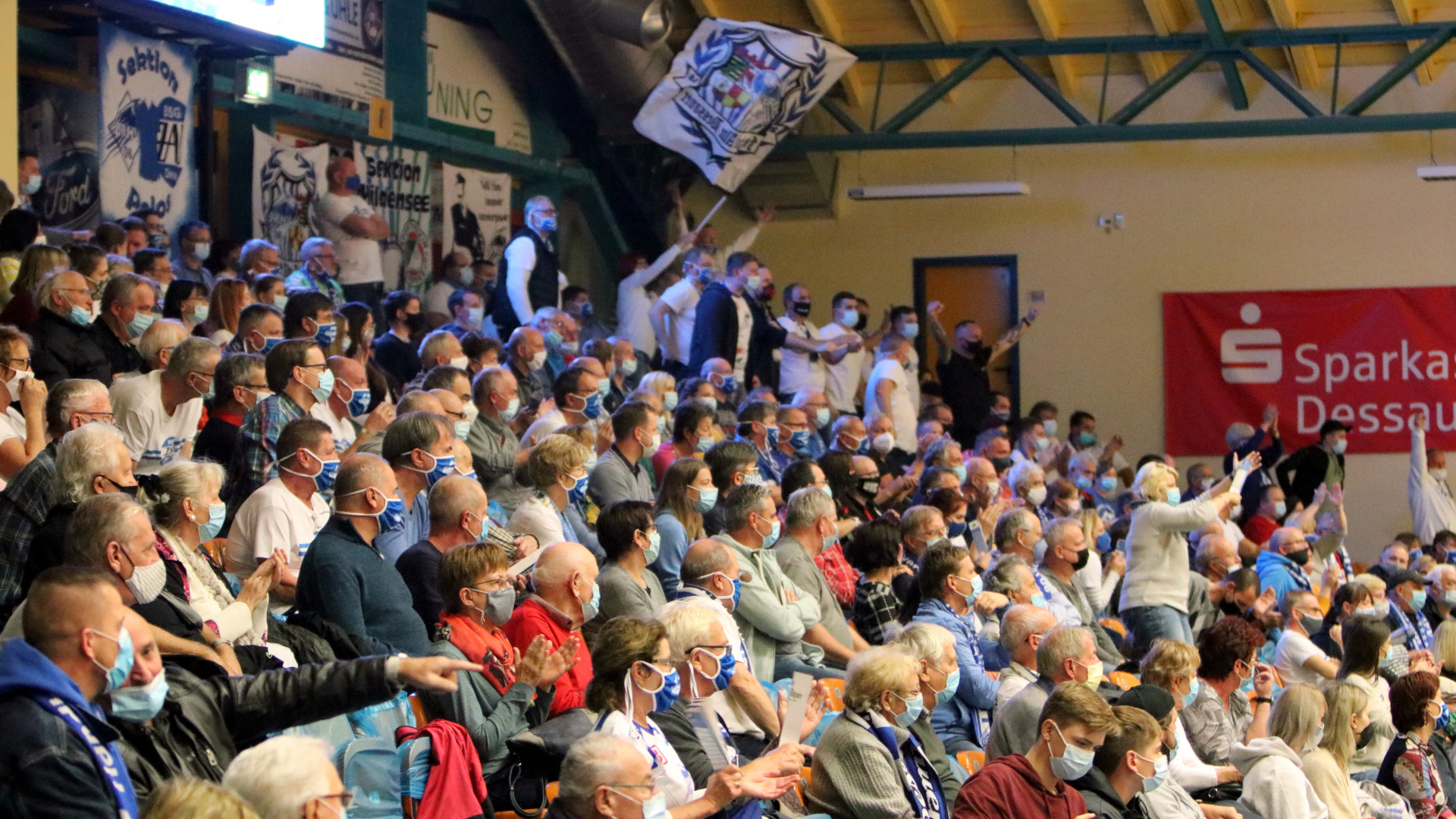zuschauer-page-0621 Zuschauer in der Anhalt-Arena Saison 2020/21