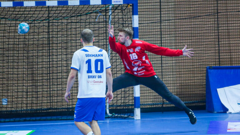 Philip Ambrosius gegen den HC Elbflorenz Dresden Saison 2022/23
