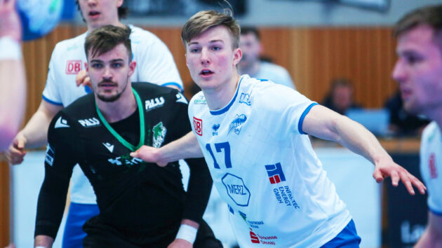 Bild von Luka Baumgart im Abwehrkampf gegen die Wölfe Würzburg