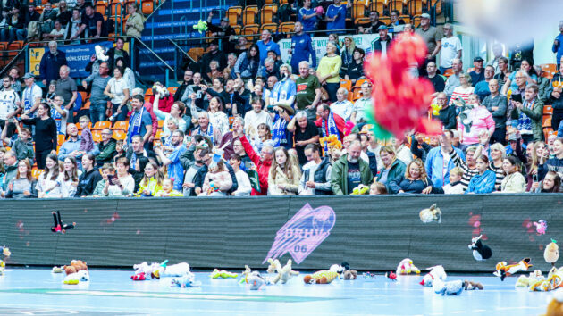 kuscheltieraktion_0525 Kuscheltieraktion in der Anhalt-Arena am 25. Mai 2025