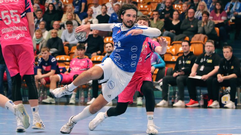 Jakub Powarzyński im Spiel gegen den TSV Bayer Dormagen Saison 2025/26